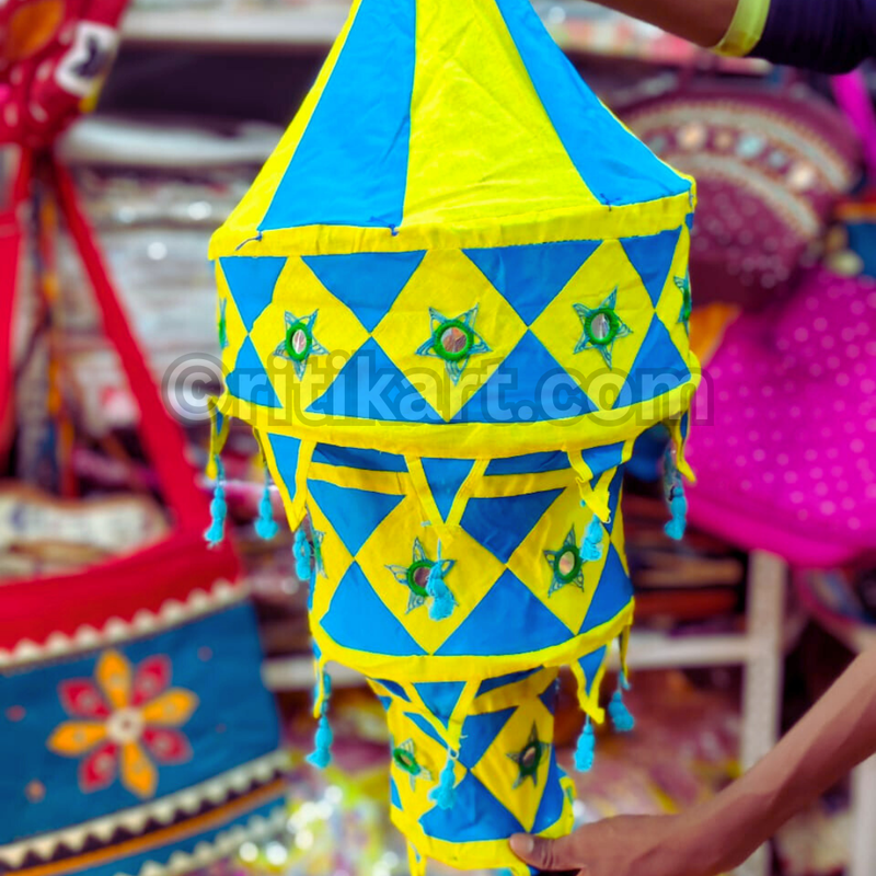 Sky & Yellow Pipili Lampshade Applique - 3 steps